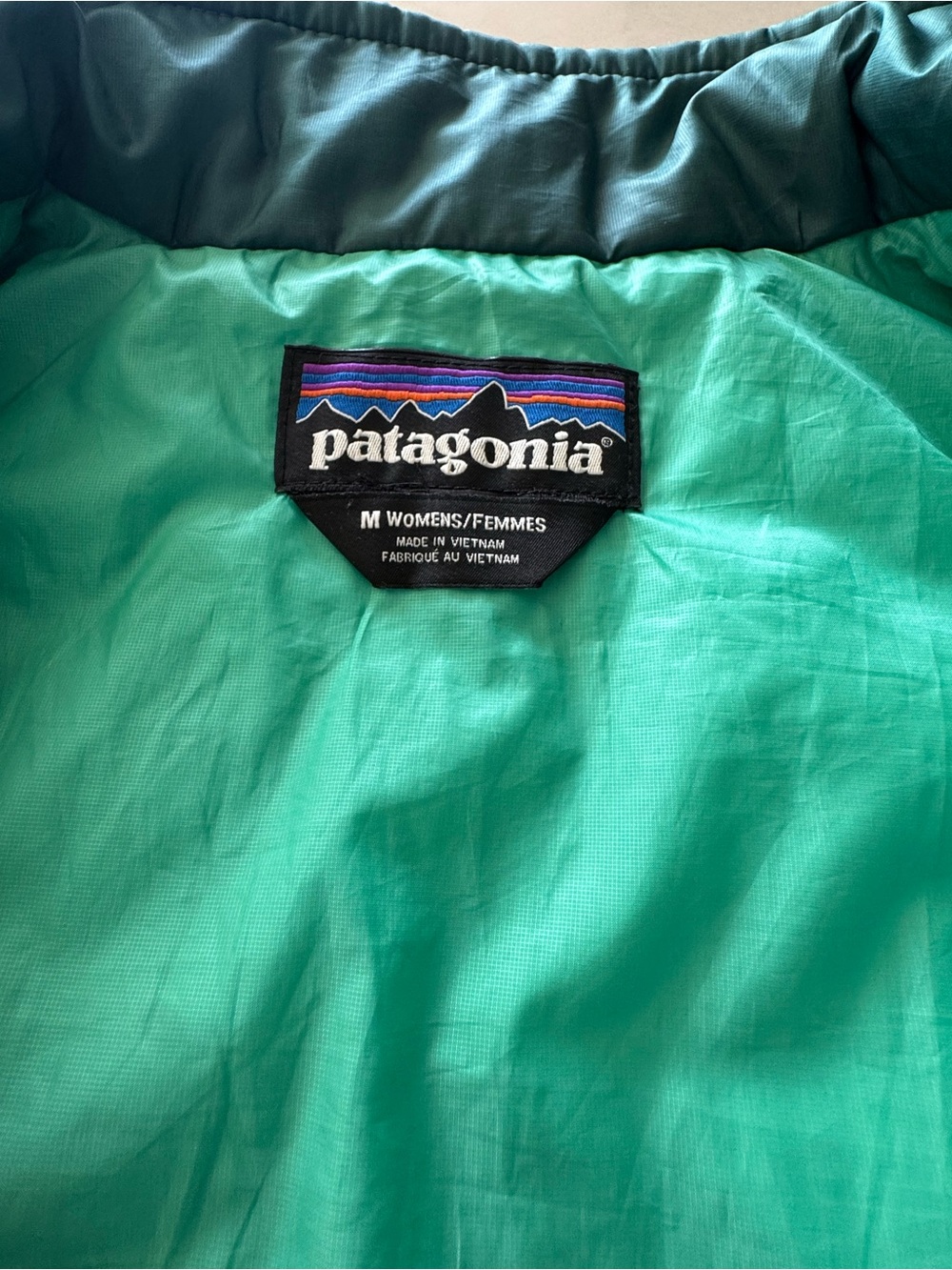 Patagonia Green Nano Puffer Vest (M) - Picture 4 of 6